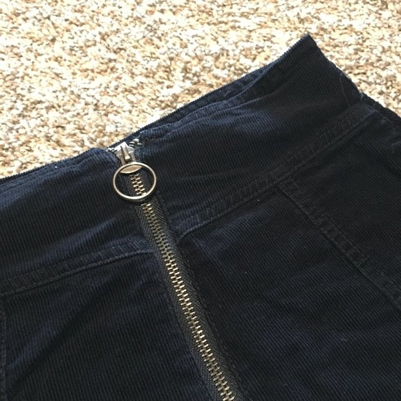 mini skirts - Picture 6 of 9